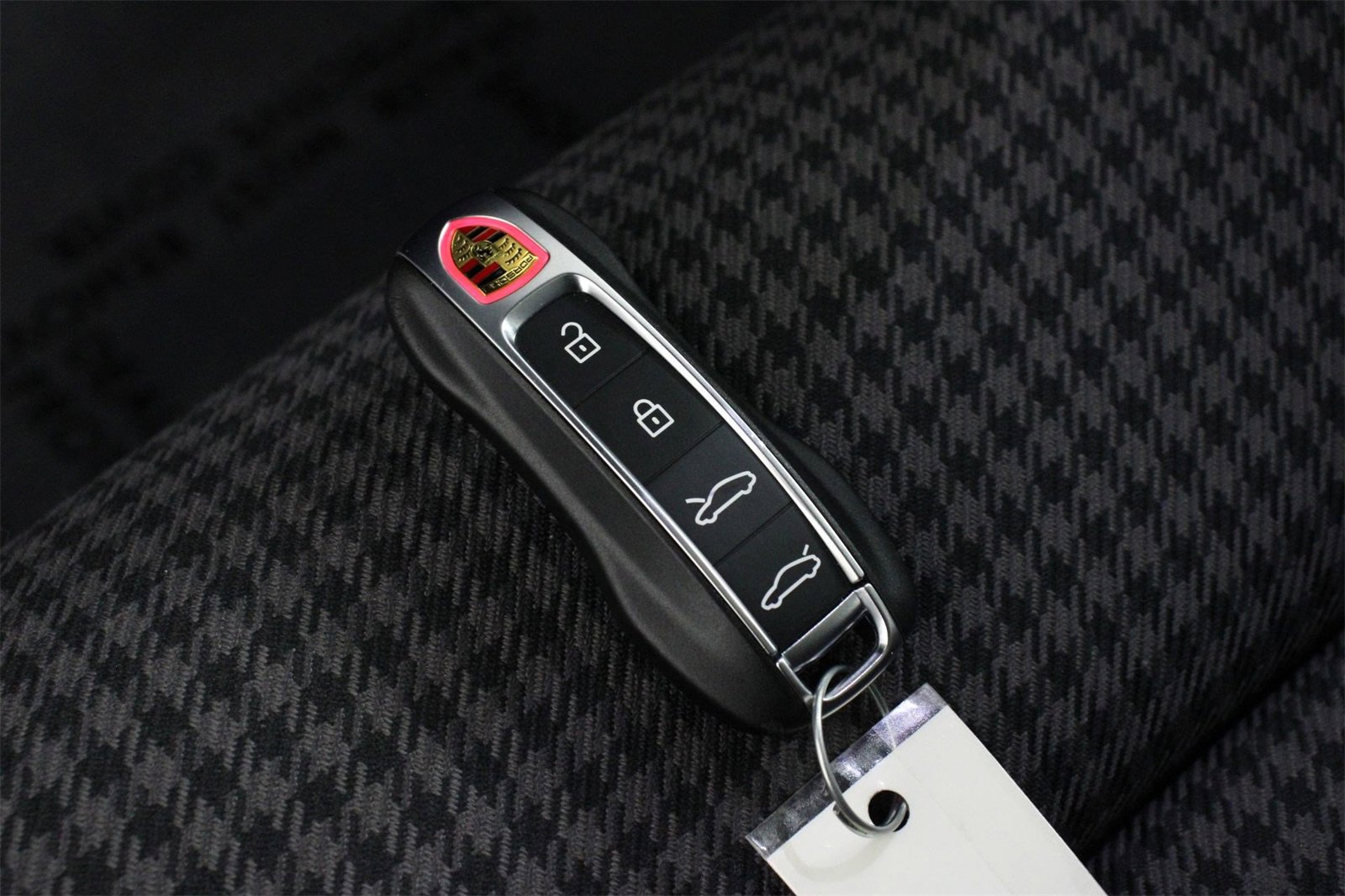 Used 2025 Porsche Taycan 4 Cross Turismo image 32