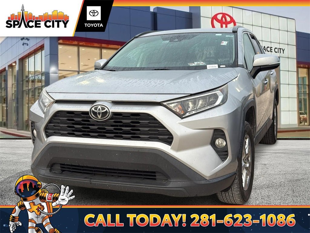 Used 2019 Toyota RAV4 XLE image 1