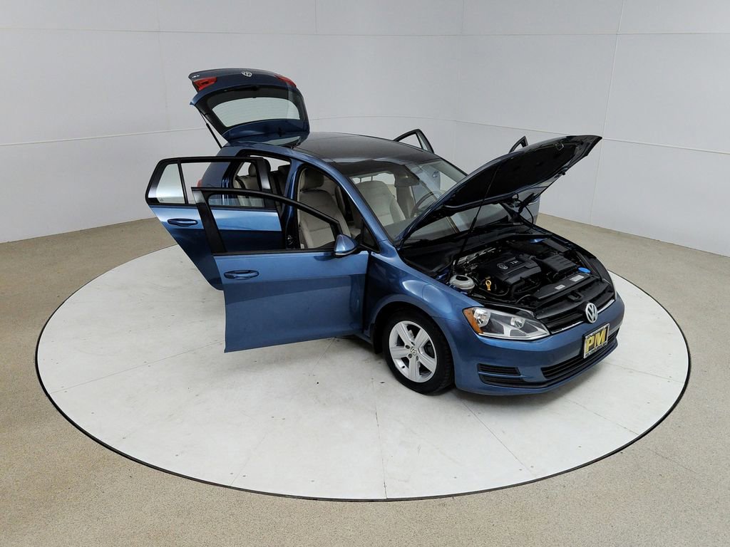 Used 2017 Volkswagen Golf Wolfsburg Edition FWD image 21
