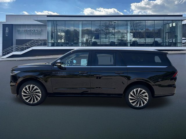 New 2027 Lincoln Navigator L Black Label AWD/4WD image 4