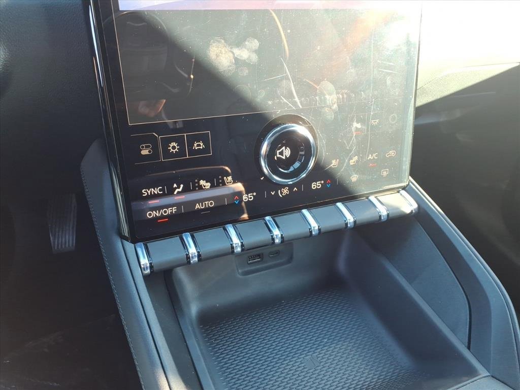 New 2026 GMC Terrain Elevation w/ Elevation Premium Package image 10