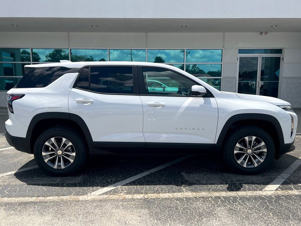 New 2026 Chevrolet Equinox LT image 3