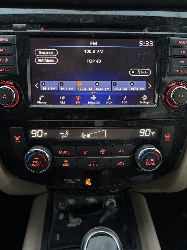 Used 2018 Nissan Rogue SV w/ Premium Package image 20