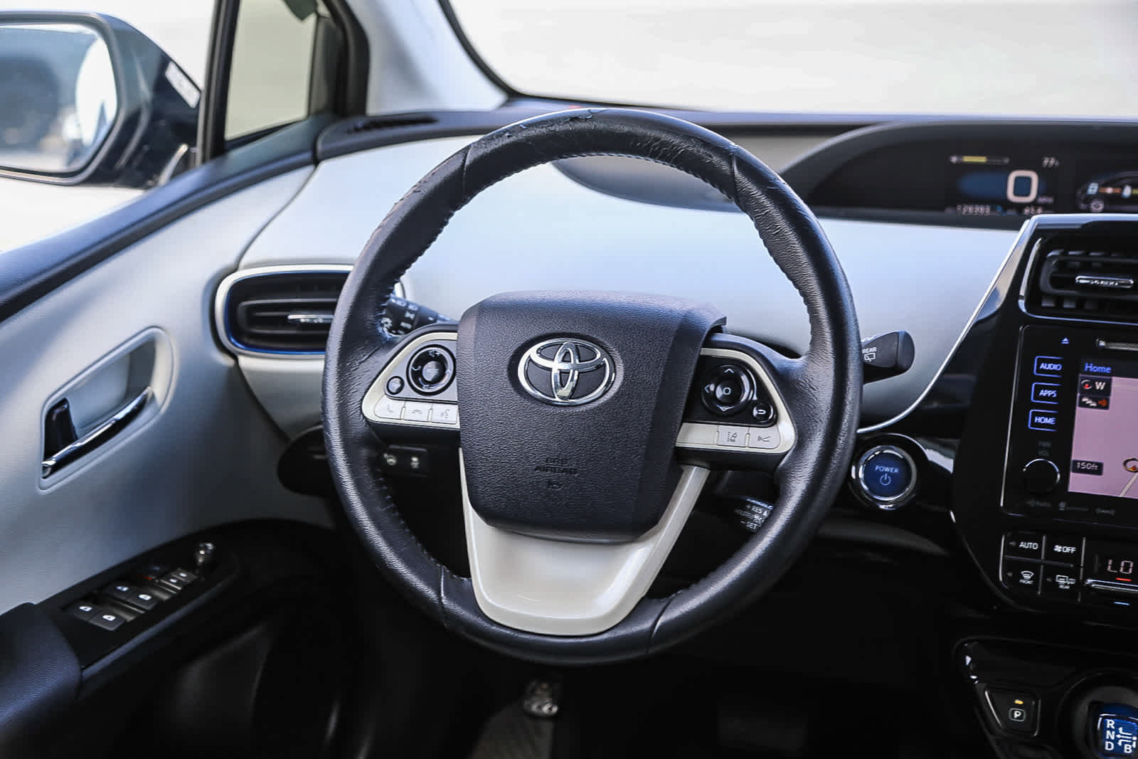 Used 2016 Toyota Prius Four Touring w/ Premium Convenience Package FWD image 15