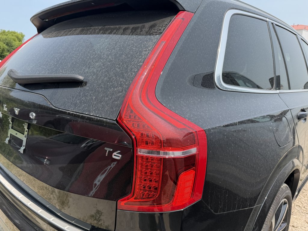 Used 2021 Volvo XC90 T6 Momentum w/ Climate Package AWD/4WD image 29