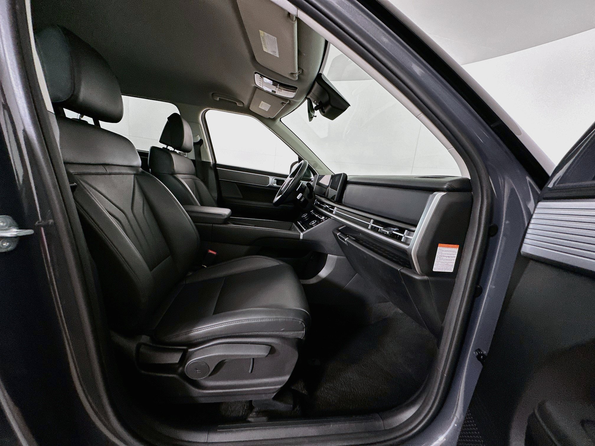 Used 2025 Hyundai Santa Fe SEL FWD image 31