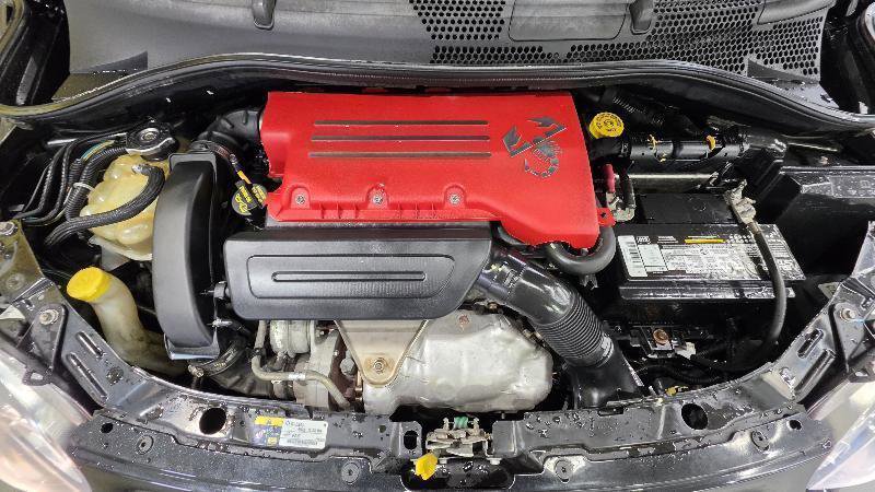 Used 2012 FIAT 500 Abarth w/ Safety & Convenience Pkg image 12