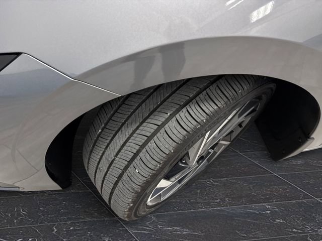Used 2024 Hyundai Elantra Limited image 34