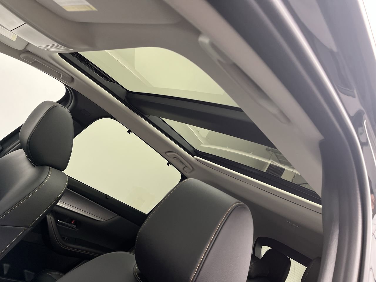 New 2026 MAZDA CX-90 Plug-In Hybrid w/Premium Sport AWD/4WD image 7