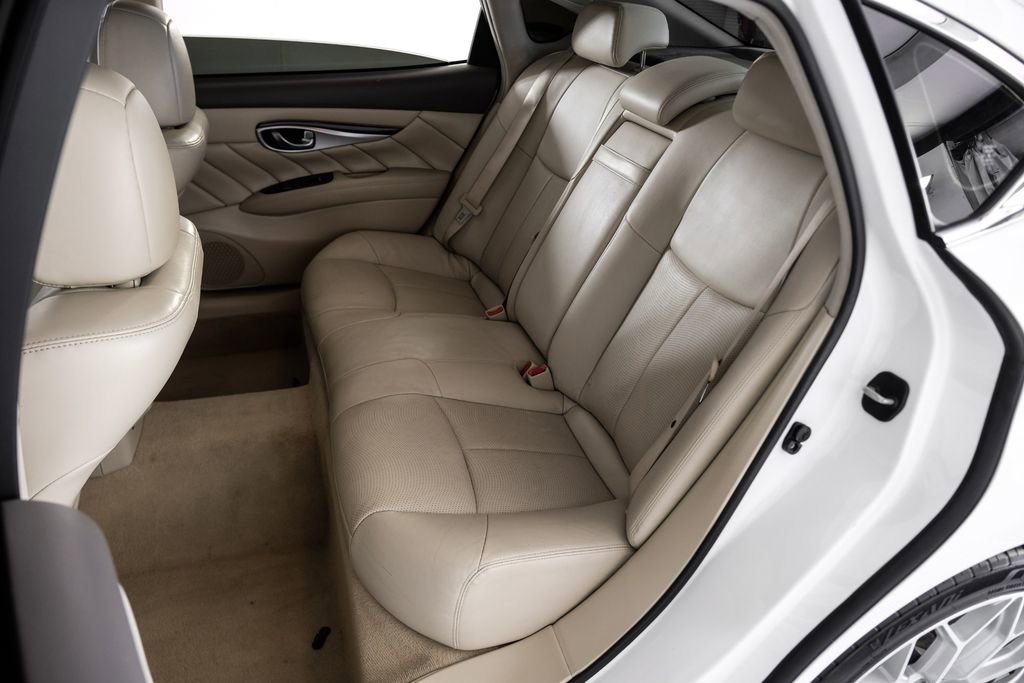 Used 2017 INFINITI Q70 L 3.7 image 41