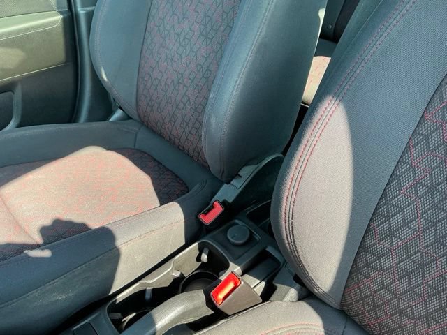 Used 2018 Chevrolet Sonic LT w/ Fun and Sun Package FWD image 29