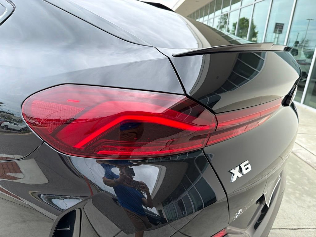 New 2027 BMW X6 M60i AWD/4WD image 14