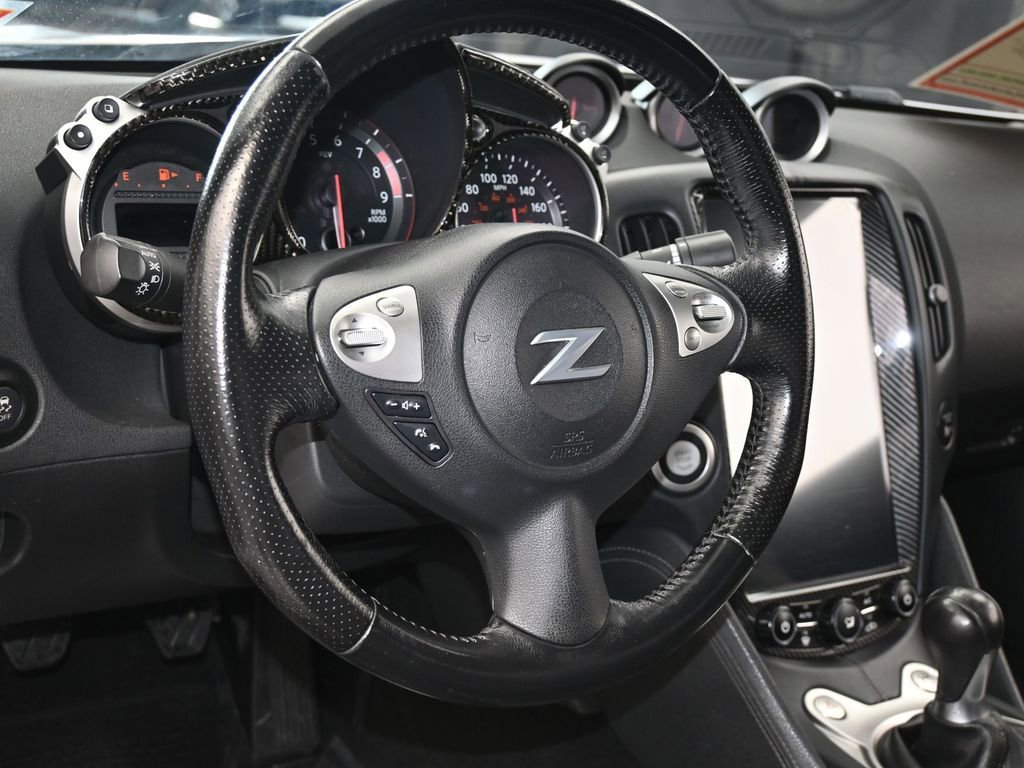 Used 2020 Nissan 370Z w/ Sport Package image 14