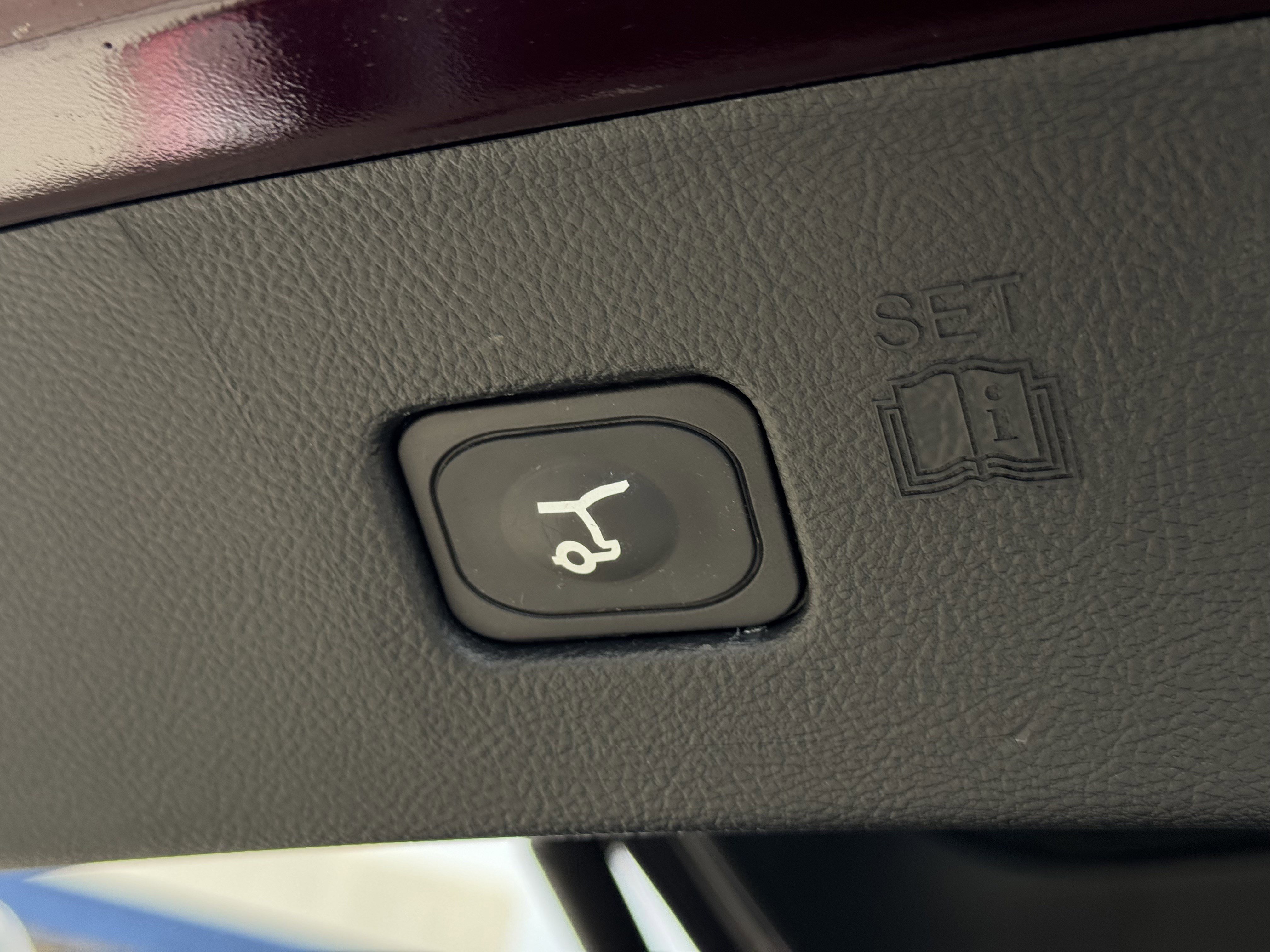 Certified 2022 Ford Edge Titanium w/ Equipment Group 301A image 10