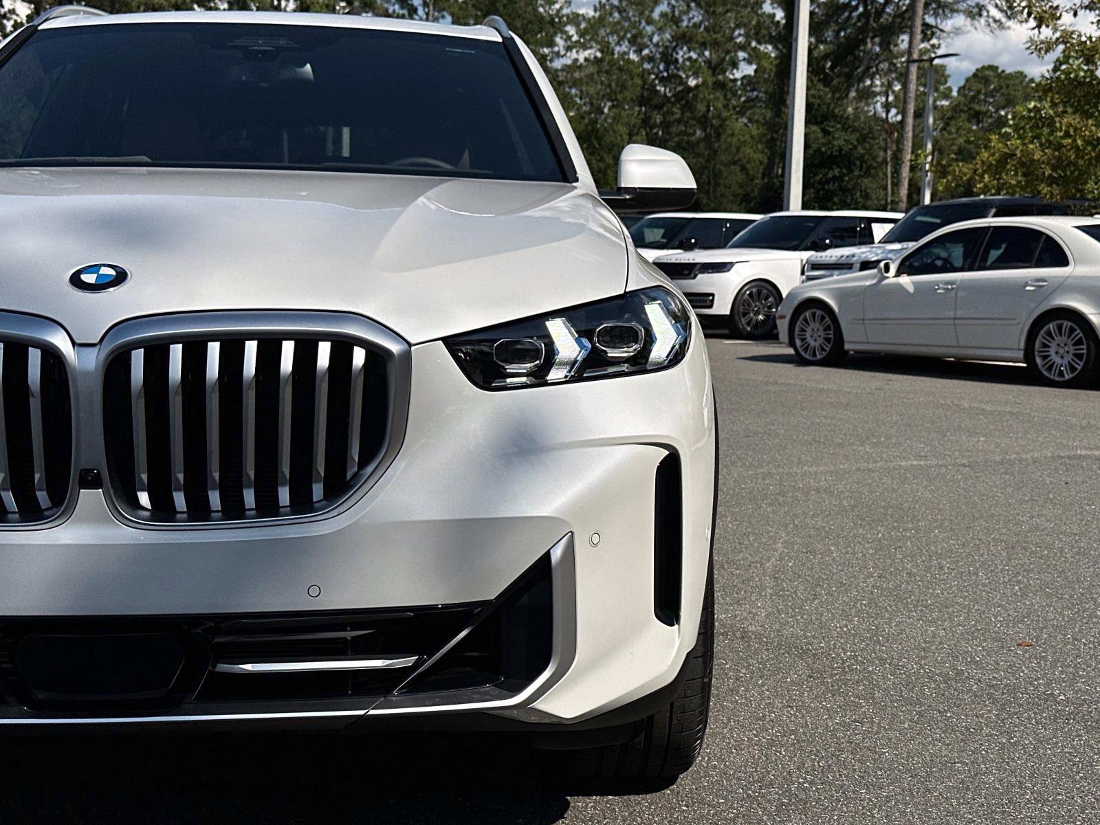 New 2026 BMW X5 sDrive40i image 9