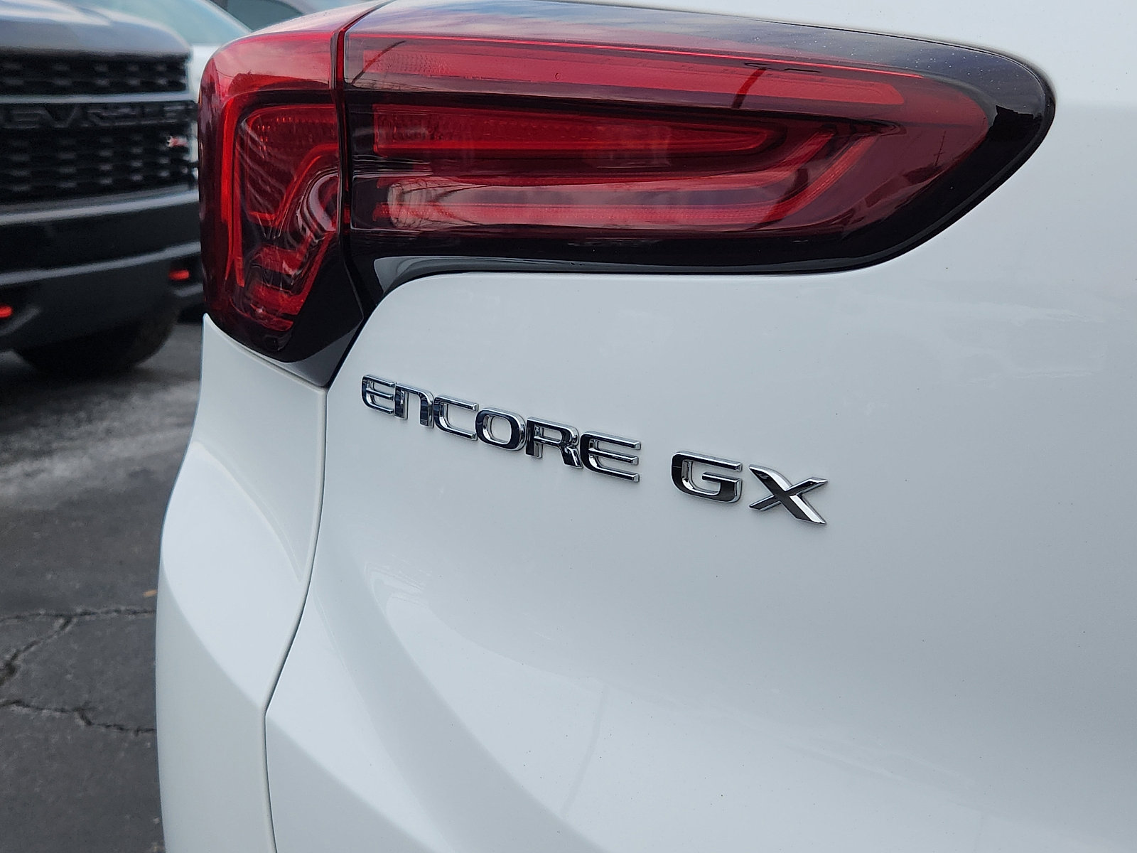 Used 2024 Buick Encore GX Sport Touring image 30