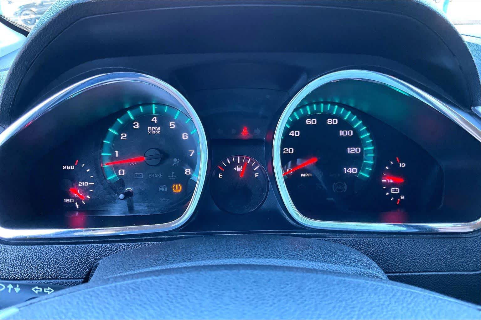 Used 2012 Chevrolet Traverse LT FWD image 24
