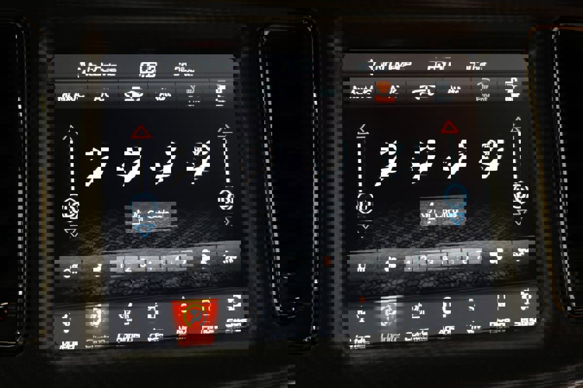 Used 2021 Dodge Challenger SRT Hellcat Redeye image 31