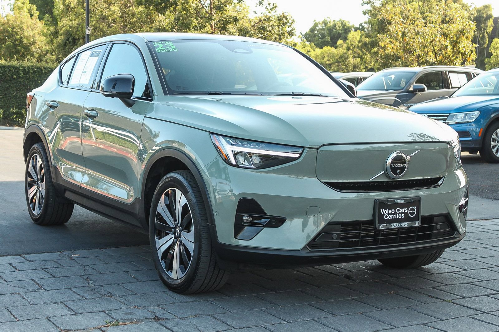 Used 2023 Volvo C40 P8 Recharge Plus w/ Protection Package Premier AWD/4WD image 3