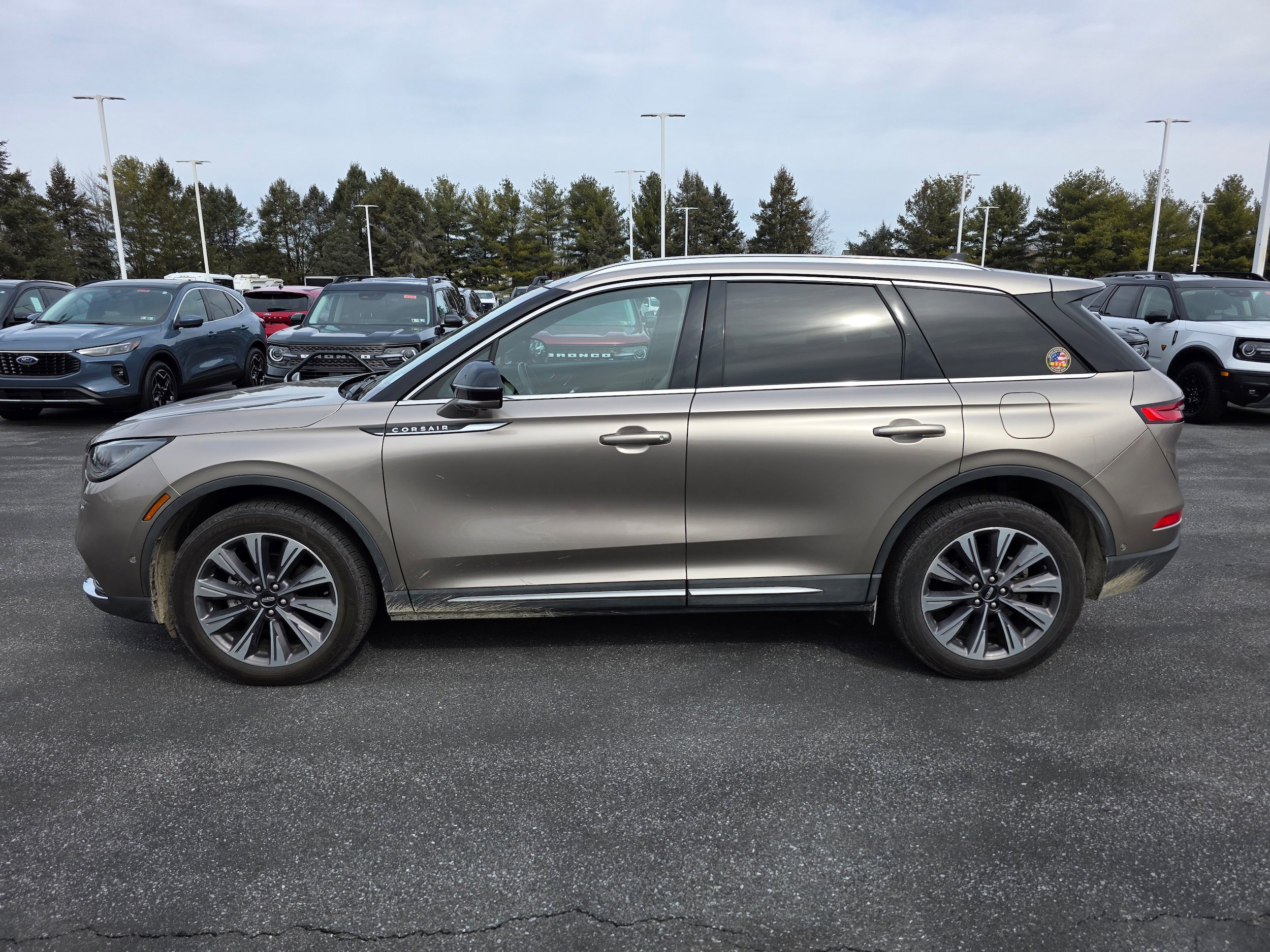 Used 2020 Lincoln Corsair Reserve w/ Equipment Group 201A AWD/4WD image 2