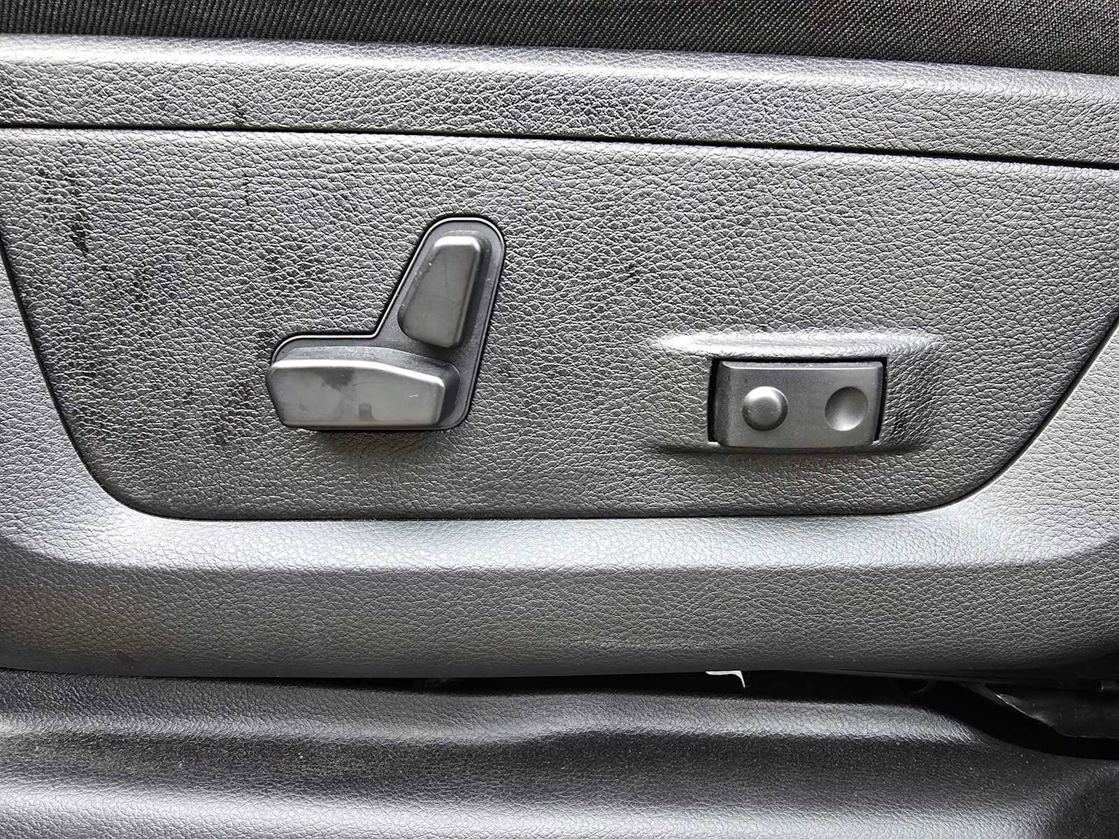 Used 2024 RAM 3500 Laramie w/ Night Edition image 24