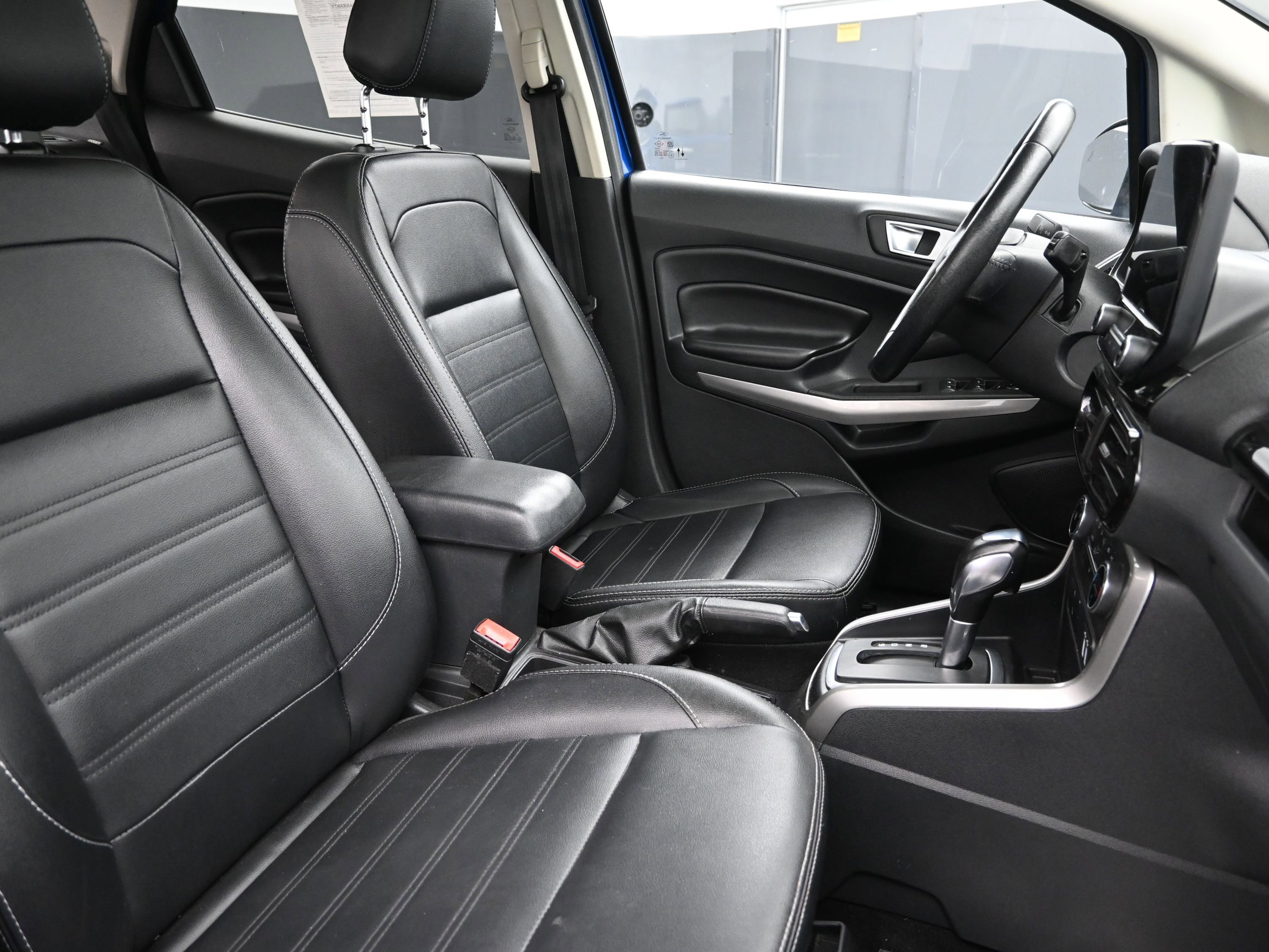 Used 2021 Ford EcoSport Titanium FWD image 26