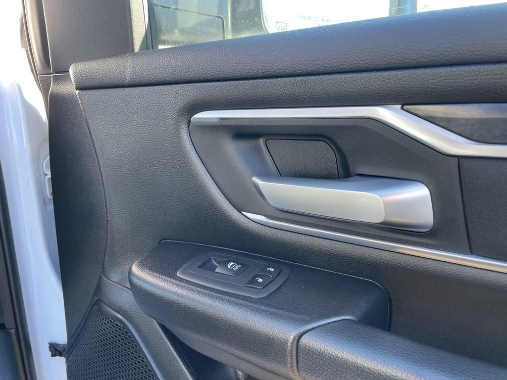 Used 2023 RAM 1500 Big Horn AWD/4WD image 38