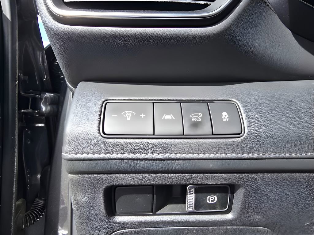 Used 2023 Hyundai Santa Fe SEL Premium image 18