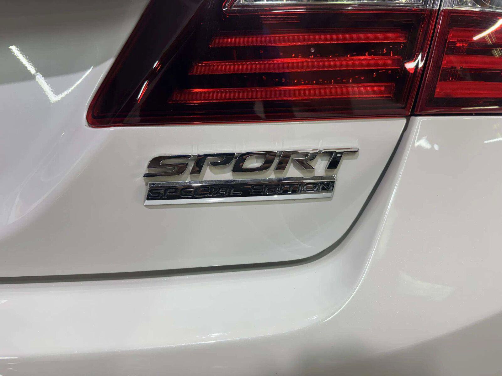 Used 2017 Honda Accord Sport Special Edition image 16