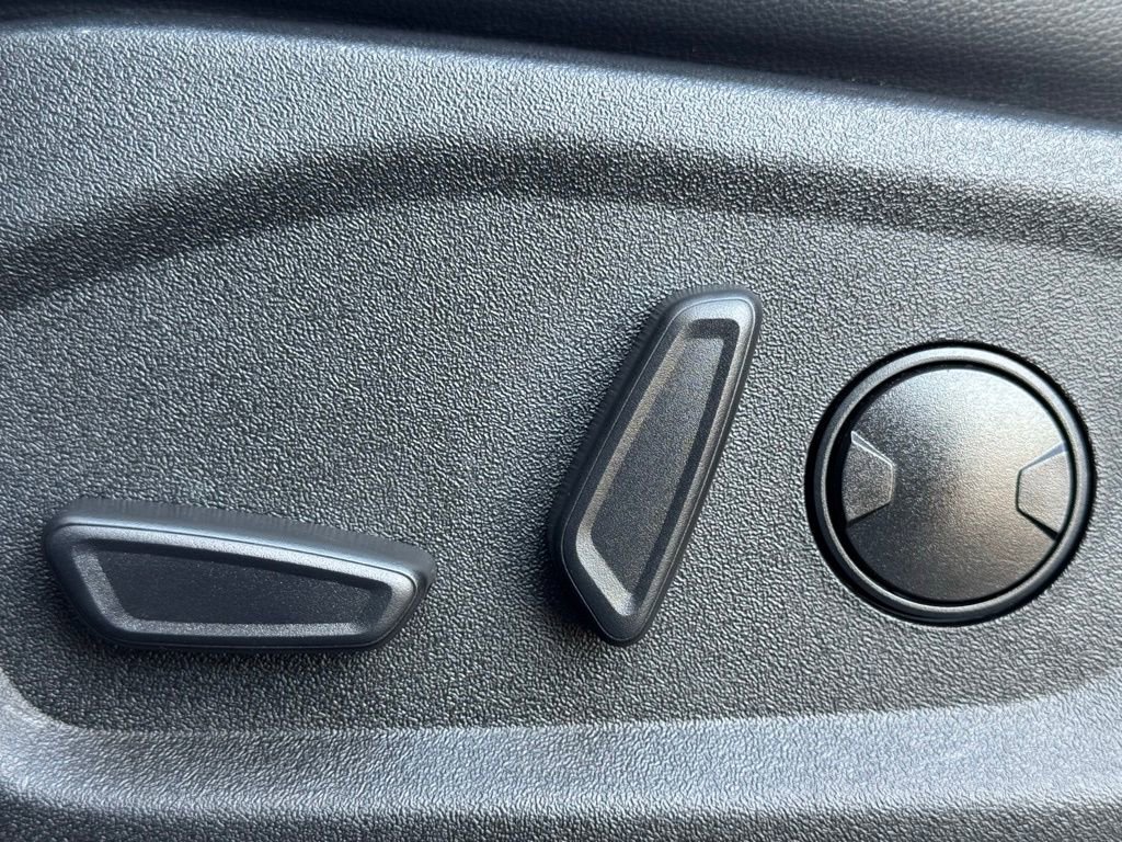 Used 2022 Ford Edge SEL w/ Convenience Package image 17