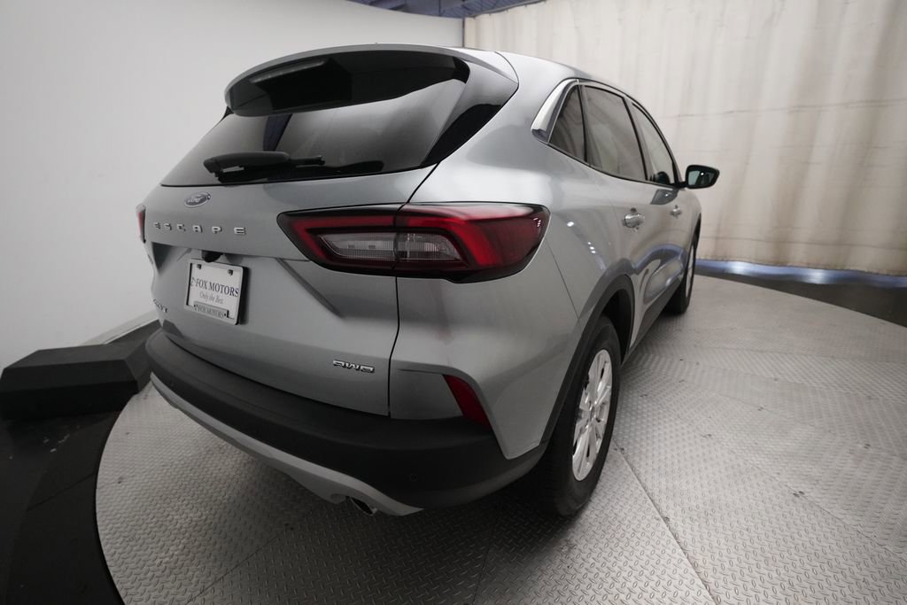Used 2023 Ford Escape Active w/ Tech Pack #1 AWD/4WD image 13