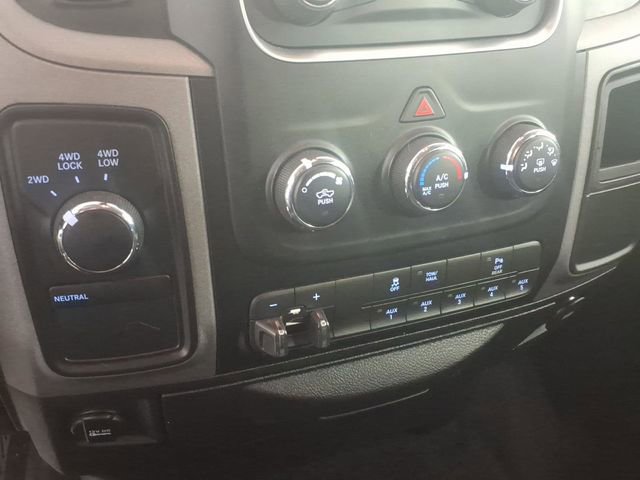 Used 2017 RAM 3500 Tradesman w/ Chrome Appearance Group image 20