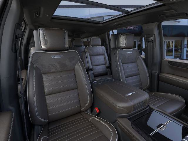 New 2026 GMC Yukon XL Denali Ultimate w/ LPO, Floor Liner Package AWD/4WD image 16