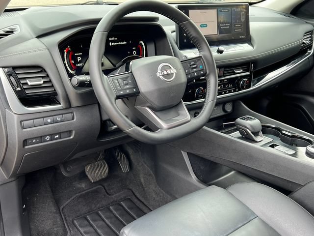 Used 2025 Nissan Rogue SL w/ Tech Package AWD/4WD image 16