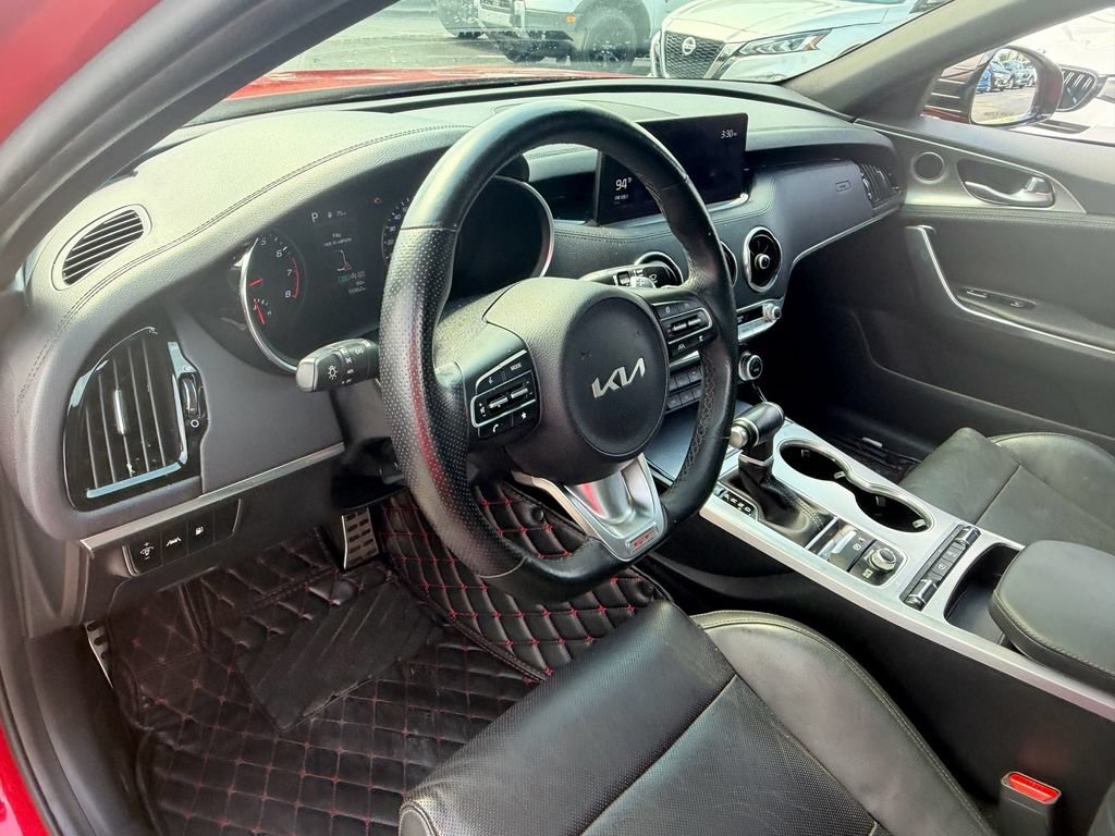 Used 2022 Kia Stinger GT1 RWD image 10
