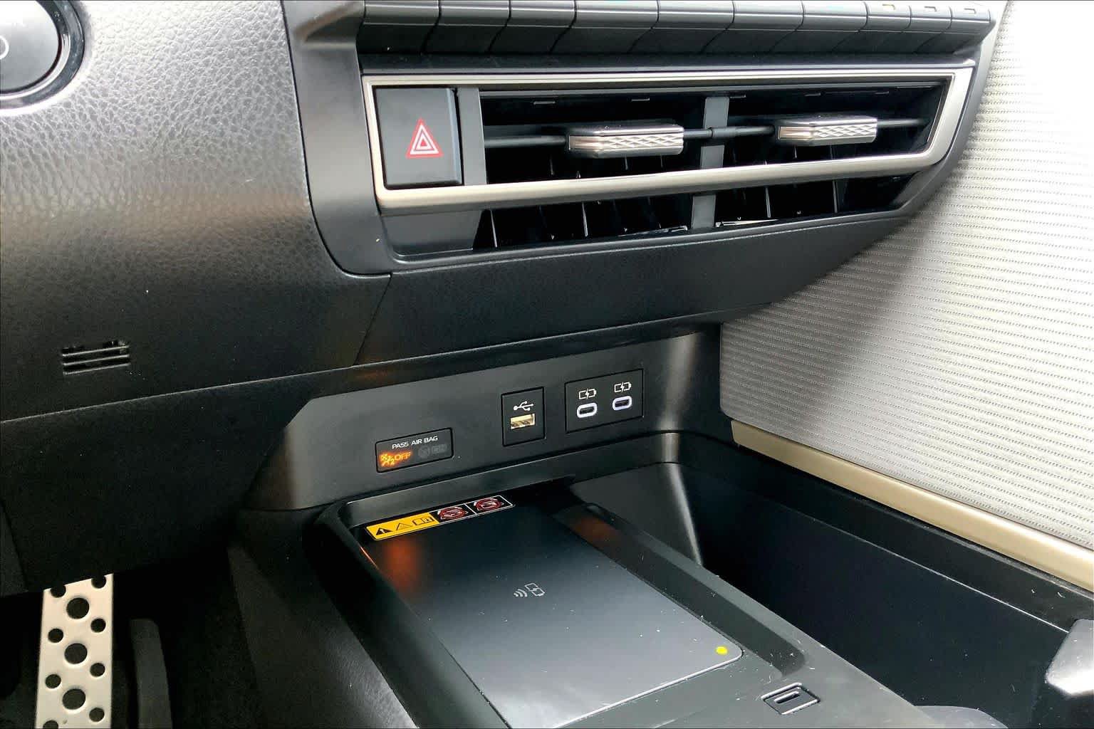 Used 2025 Toyota Camry SE FWD image 64