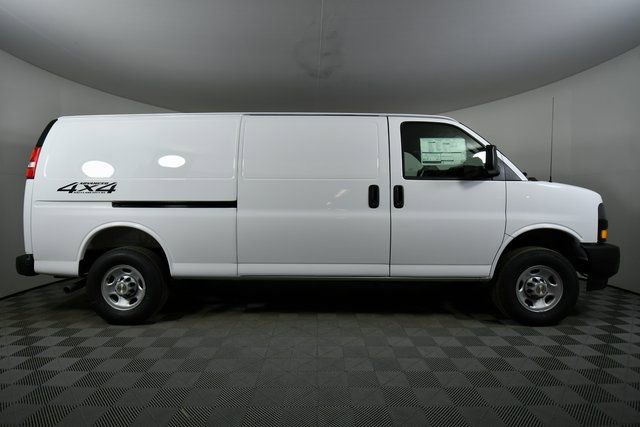 New 2025 Chevrolet Express 3500 Extended w/ Driver Convenience Package image 15