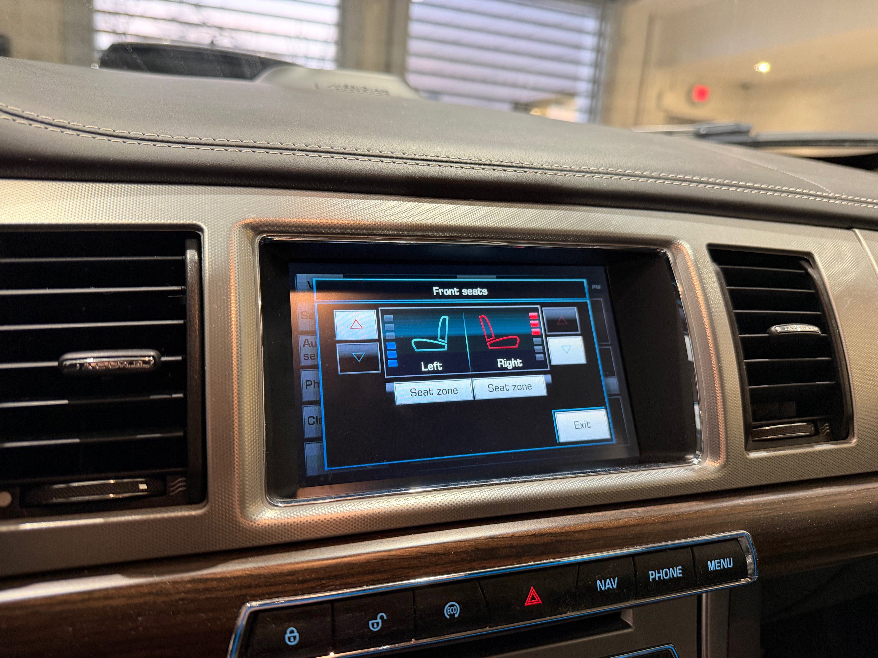 Used 2015 Jaguar XF Sport image 9