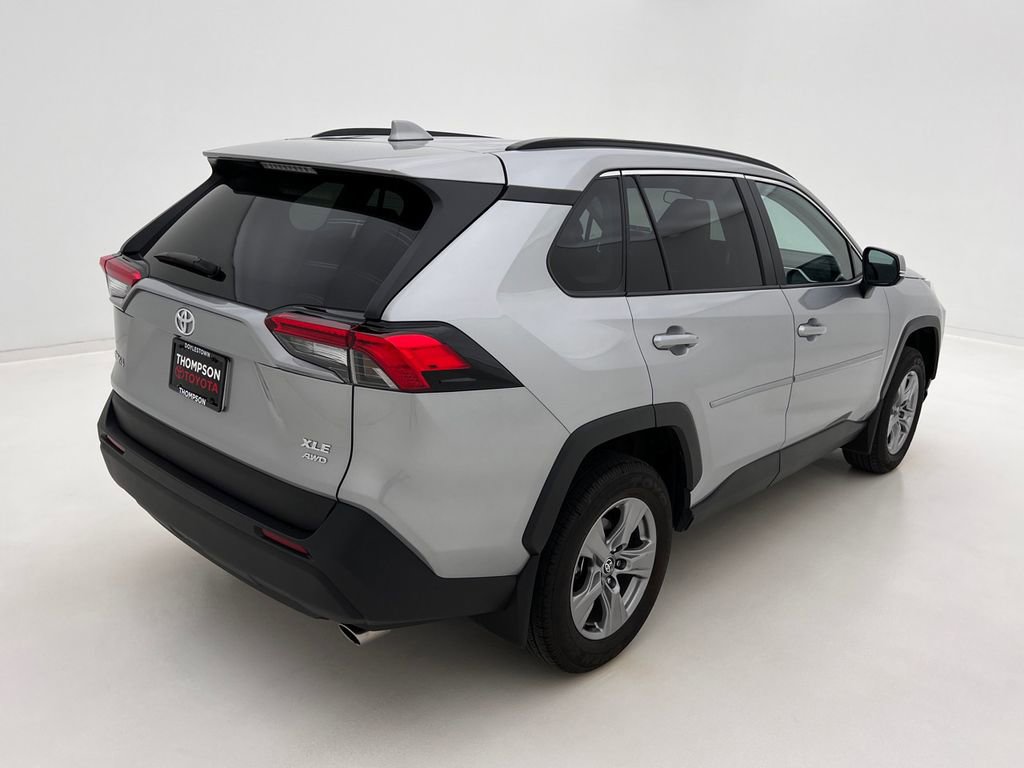 Used 2024 Toyota RAV4 XLE AWD/4WD image 7