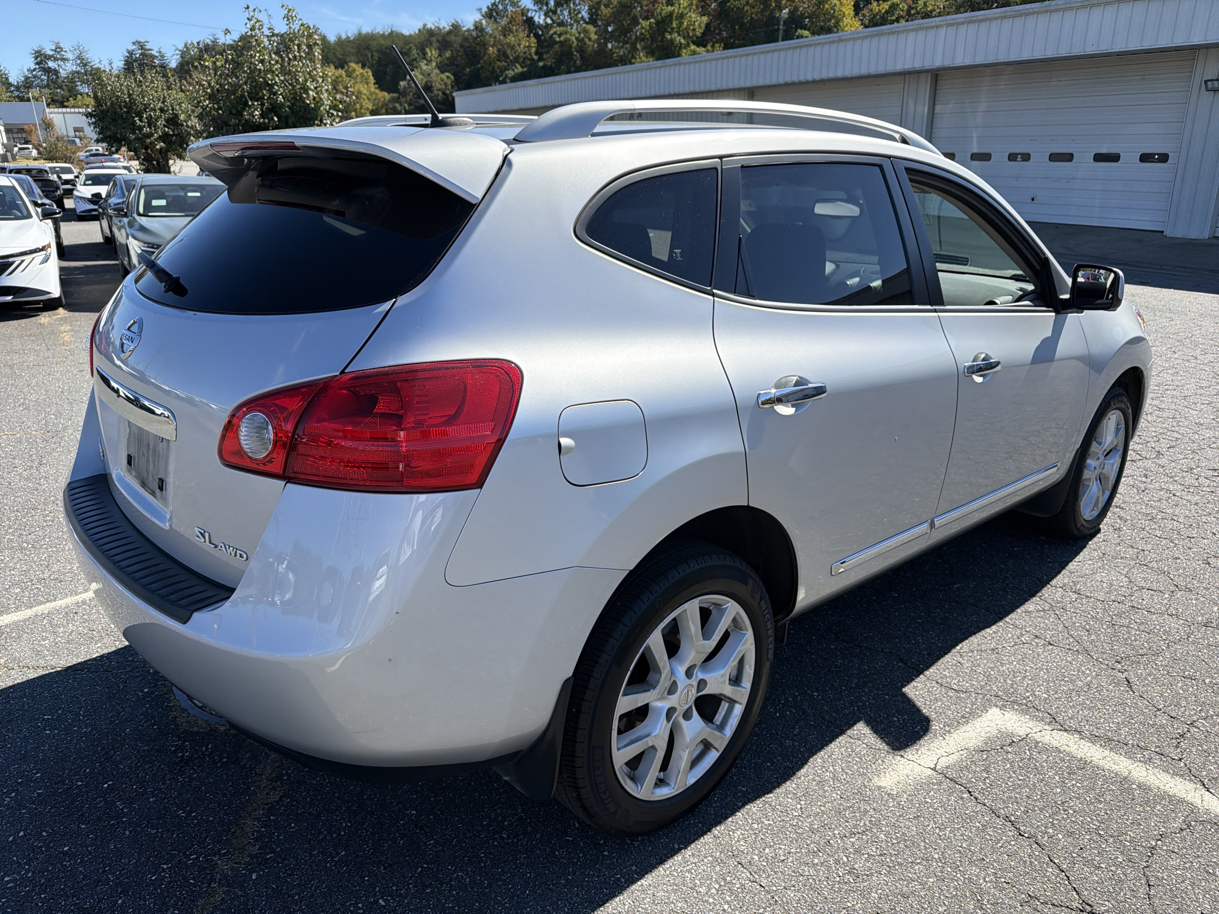 Used 2013 Nissan Rogue SL AWD/4WD image 7