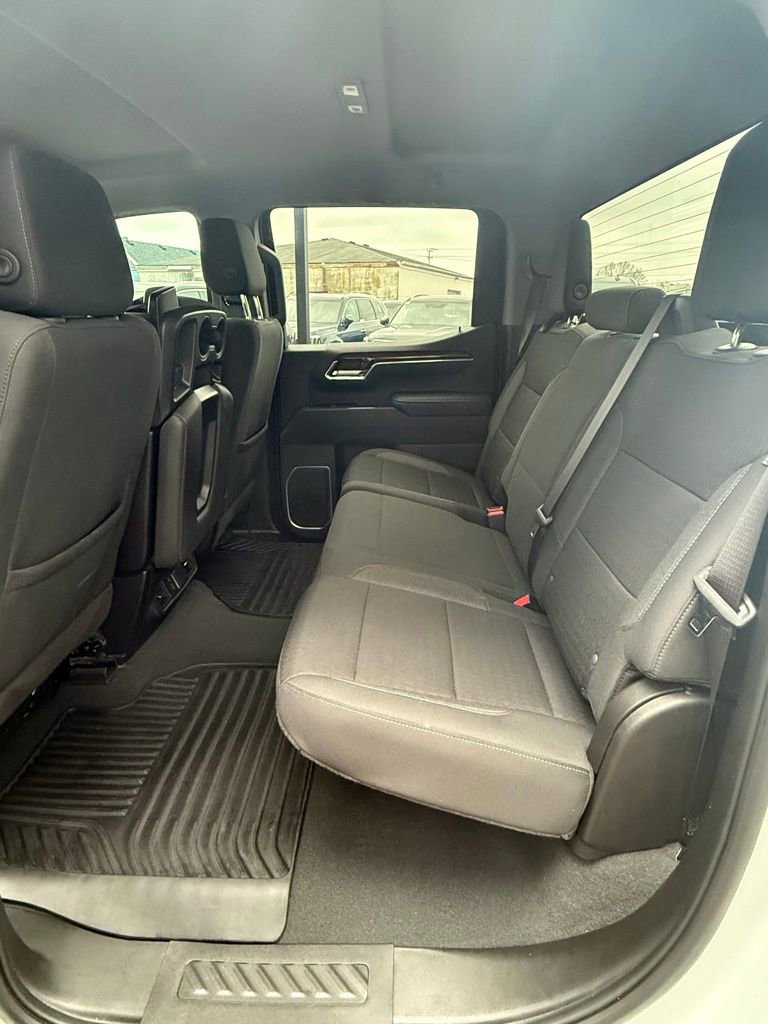 Used 2023 GMC Sierra 1500 SLE image 16