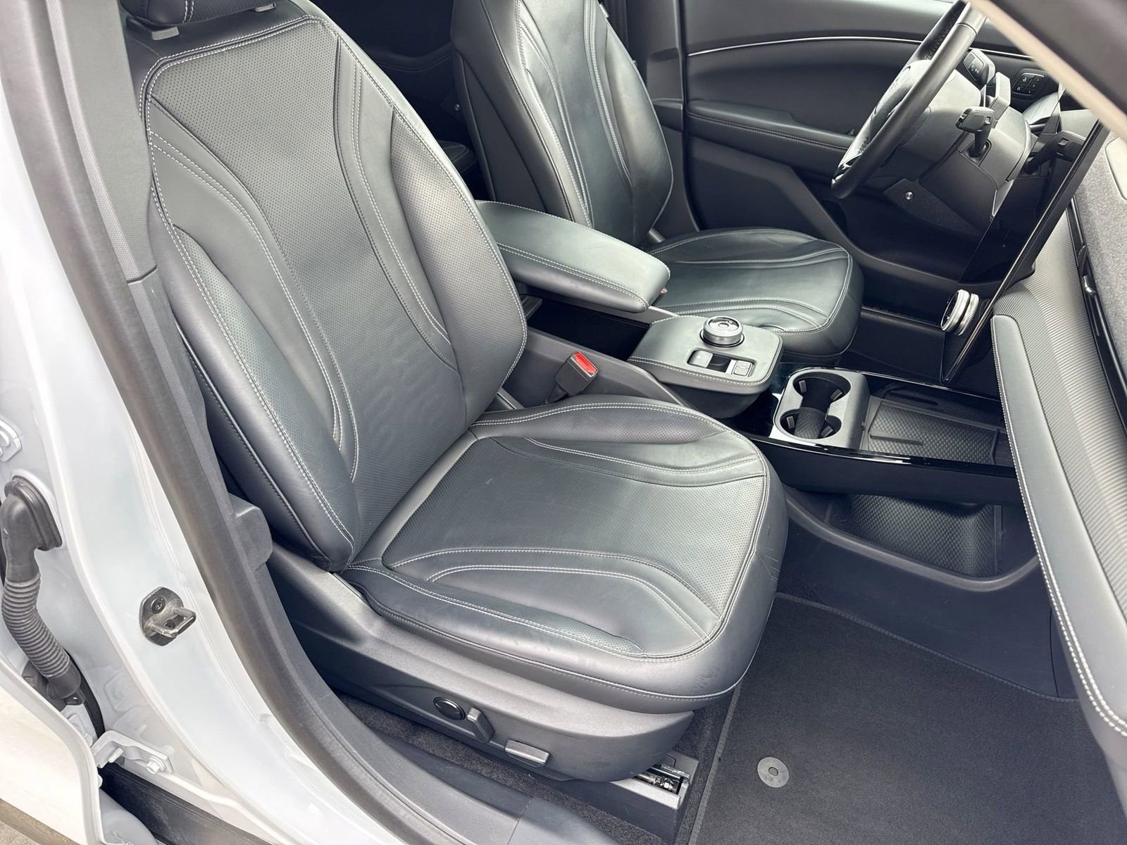 Used 2022 Ford Mustang Mach-E Premium image 22