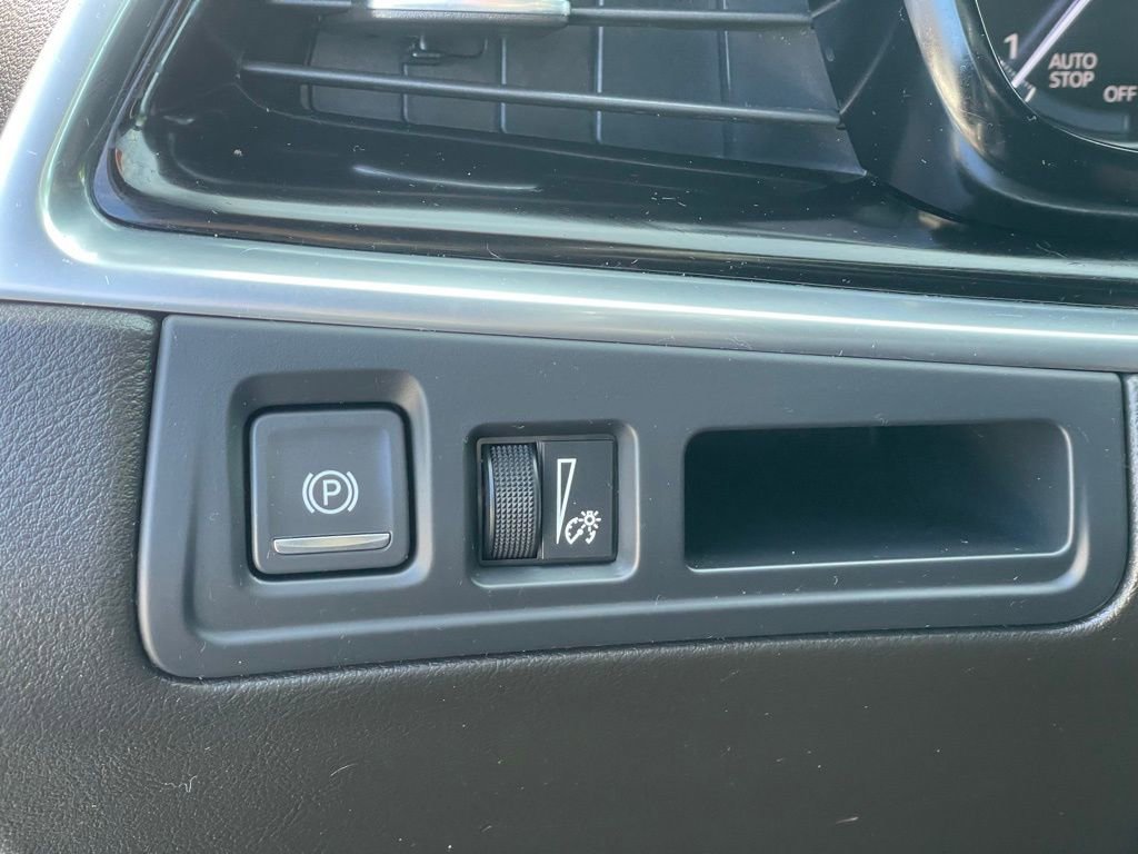 Used 2023 Cadillac XT6 Premium Luxury AWD/4WD image 16