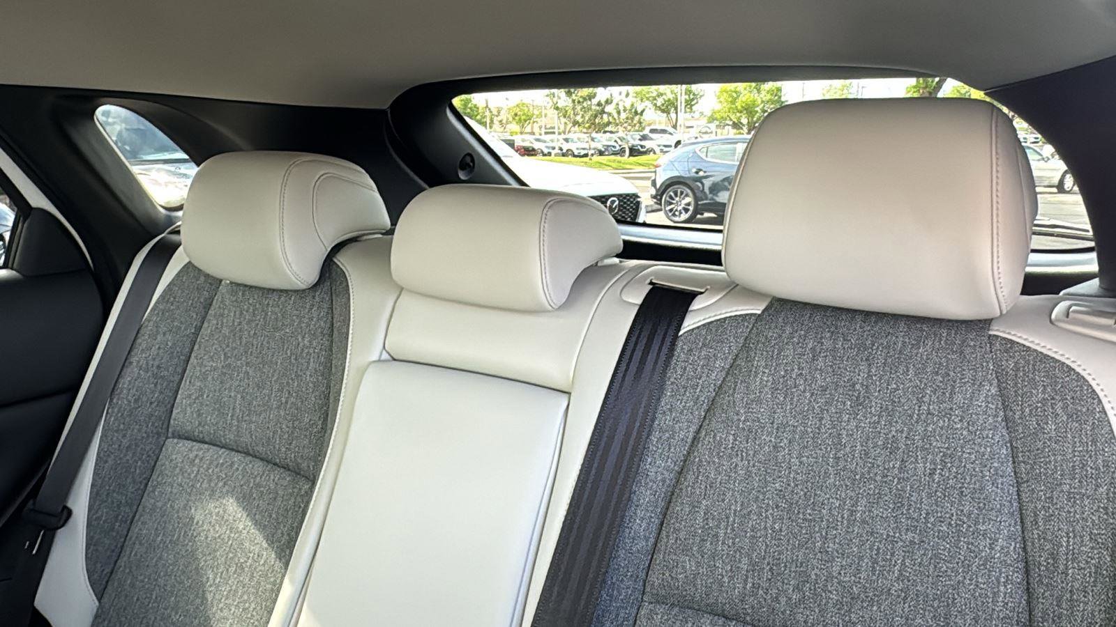 New 2026 MAZDA CX-30 Aire Edition image 23