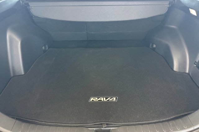 Certified 2025 Toyota RAV4 LE AWD/4WD image 19