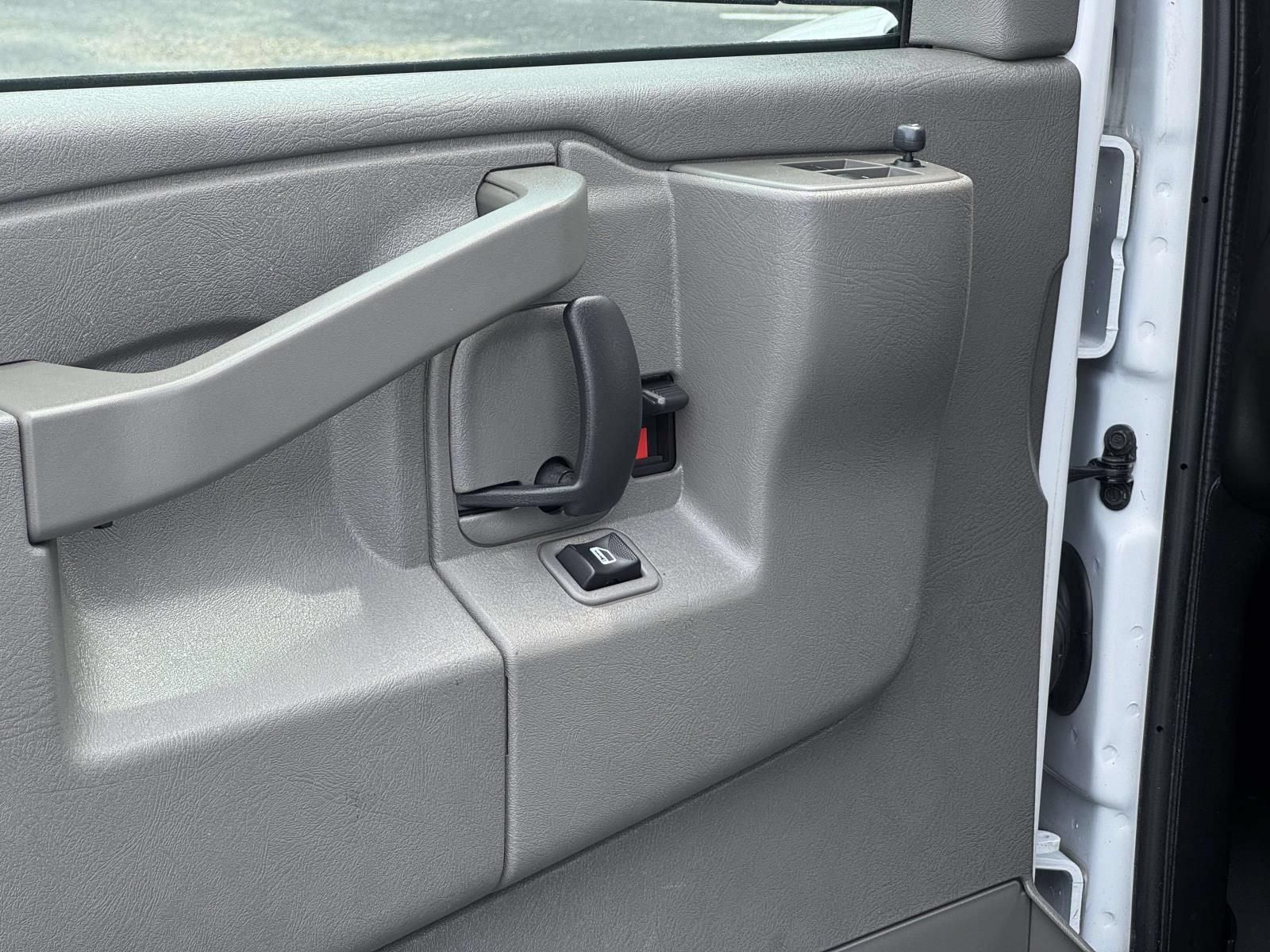 Used 2024 Chevrolet Express 2500 w/ Driver Convenience Package RWD image 19