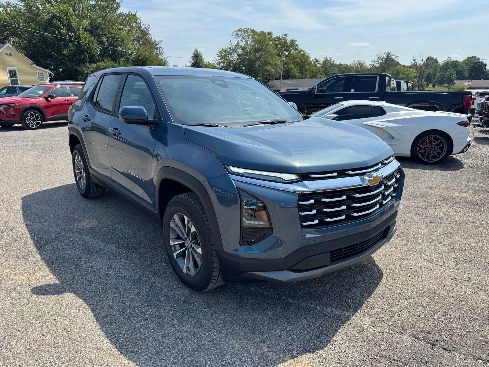 New 2027 Chevrolet Equinox LT AWD/4WD image 8