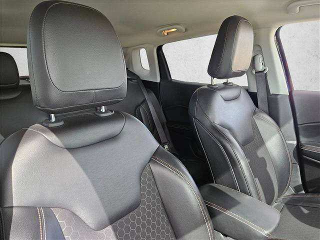 Used 2018 Jeep Compass Latitude w/ Popular Equipment Group AWD/4WD image 19