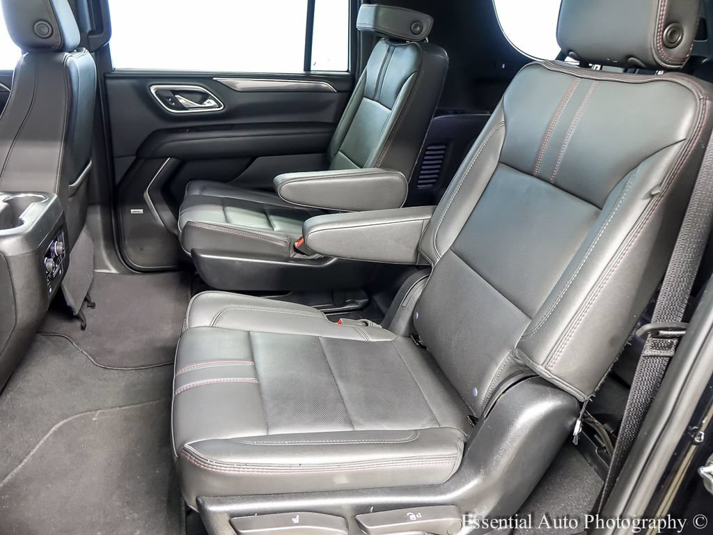 Used 2024 Chevrolet Suburban RST w/ Luxury Package AWD/4WD image 11