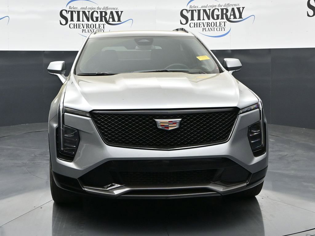 Used 2024 Cadillac XT4 Sport FWD image 2